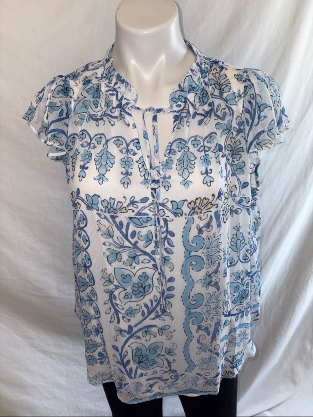 Lauren Conrad Blue Floral Print Short Sleeve Women's Top